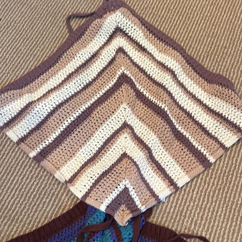 2 NWOT FREE PEOPLE beach June triangle crochet tops size medium - Picture 10 of 13